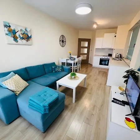 Апартаменти South Bay With Pool And Варна