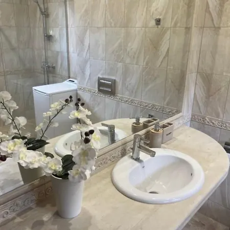 Апартаменти South Bay With Pool And *